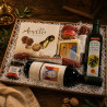 Cesta Gourmet con Vino, Embutidos y Dulces